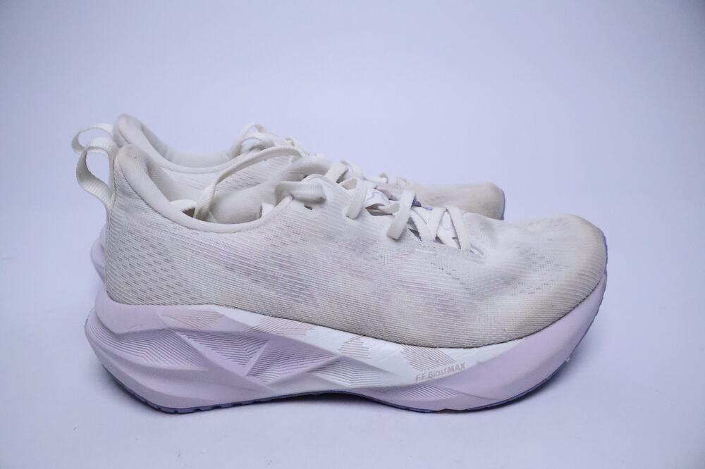 ASICS Novablast 5 1012B765 Women's Size 7.5 #251